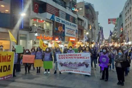 KESK İzmir Kadın Meclisi: Şiddete karşı birlikte mücadele