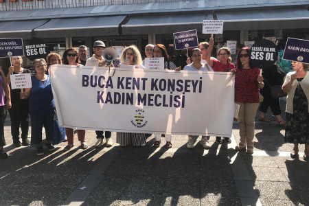 Bucalı kadınlar Tuğçe Baran için sokakta