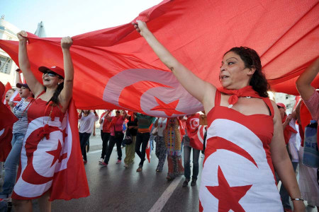 GÜNÜN KAZANIMI: Tunuslu kadınların mücadeleleri sonuç veriyor