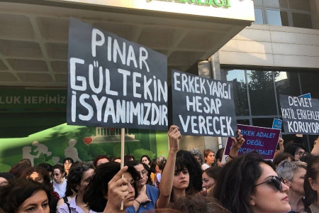Sarayın yargısı, kadınların inadı