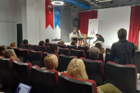 Minou Mirabal İzmir'de gazetecilerle buluştu