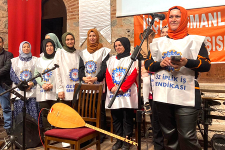 Bursa’da işten atılan kadın işçiler için dayanışma gecesi düzenlendi