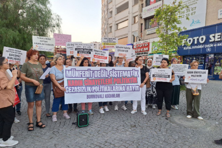 Bornovalı kadınlar: 'Eşit, özgür bir hayat için birlikte mücadele edeceğiz'