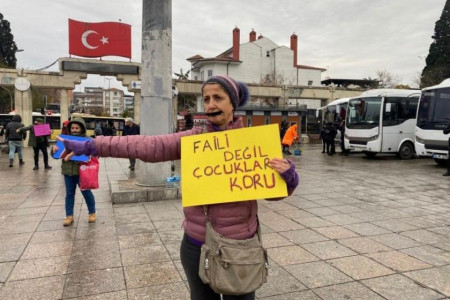 İstismara karşı mücadele eden kadınlar: Kadınların dayanışması güçlü hissettiriyor