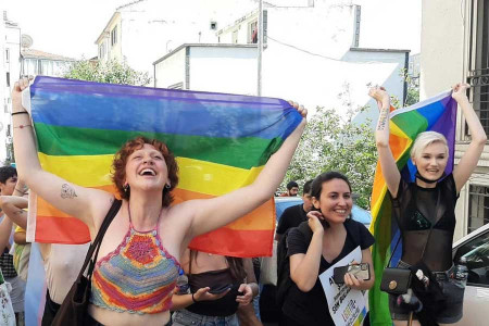 LGBTİ’lere dönük saldırıların arka planı: Mevzu hepimiziz!