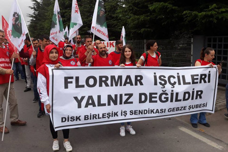 Metal işçisi kadınlar Flormar işçilerini ziyaret etti