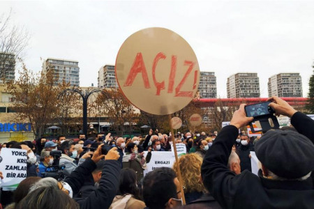 Yüz bin lira alıp ‘Geçinilebiliyor’ demesinler