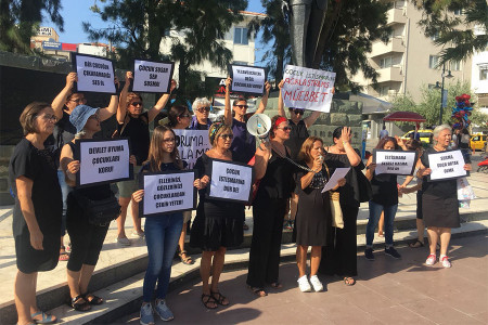 Ayvalık Bağımsız Kadın İnisiyatifi: Cinsel istismar hastalık değil, suçtur