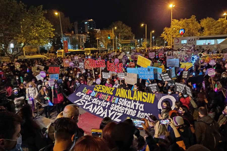 Kadıköy’de 25 Kasım: Birbirimiz için sokakta, erkek-devlet şiddetine karşı isyandayız!