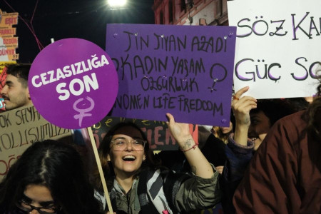 Ayşe’nin hikayesi: 25 yıllık şiddete rağmen yalnızlığa terk