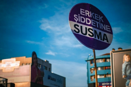 Yargıtay, boşanmada şiddeti ve sosyal medya paylaşımlarını eşit kusurlu buldu