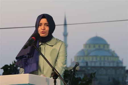 Aile Bakanına göre müftülere nikah yetkisi “kadınların yararına”ymış