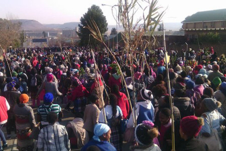Lesotho’da işçiler asgari ücret için sokağa çıktı!
