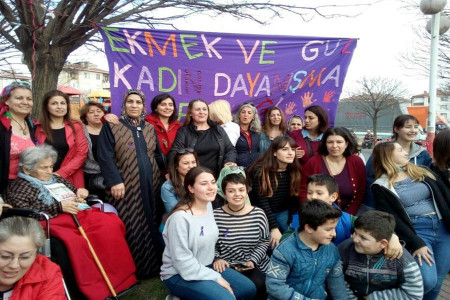 Ekmek ve Gül Kadın Dayanışma Derneği dayanışma kahvaltısı