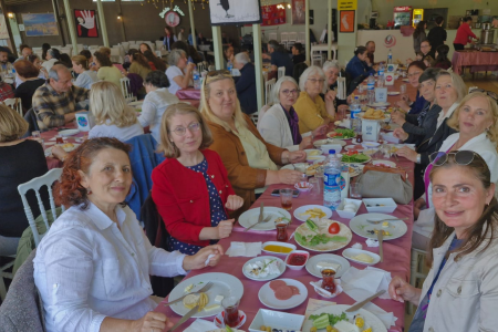 Çanakkale Ekmek ve Gül Topluluğu dayanışma kahvaltısında buluştu