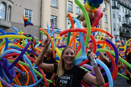 İzmir Valiliği, LGBTİ etkinliklerini yasakladı