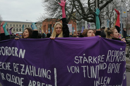 Almanya’da 8 Mart: Ücret eşitsizliğine, kötü çalışma koşullarına, şiddete son