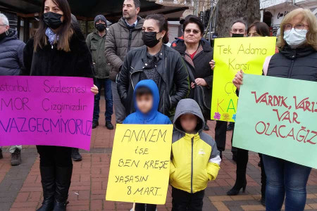 Çalışan kadınları düşünmeyen ‘kreş’ düzeni: Bakım yükü zaten ağır, daha da ağırlaştırmayın!