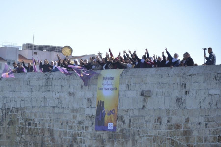 Adana Kadın Platformu’ndan Taşköprü’de kadın zinciri: 'Kadın, yaşam, özgürlük'