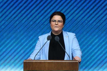 Bakan Derya Yanık: 1788 refakatsiz çocuğun 1225’ini ailesine teslim ettik