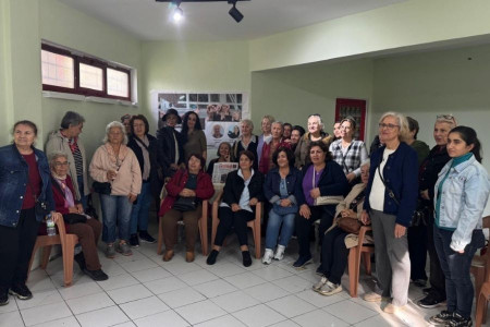 Kadınlar yan yana gelebileceği alanlar istiyor