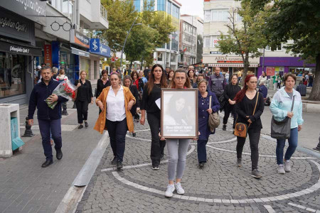 İlknur Gökay doğum gününde anıldı: Şiddetten uzak bir yaşam istiyoruz