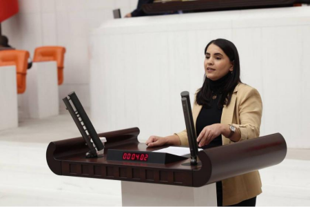 Adıyaman'da kadın doğum hastanesi dar bir koridorda hizmet veriyor