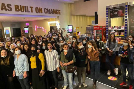 Adana Kadın Platformu üyesi kadınlar Grev filmini izledi, 25 Kasım’a çağrı yaptı