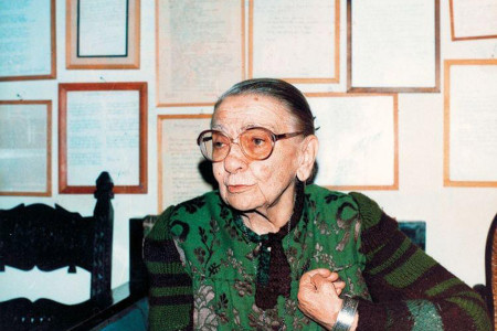 GÜNÜN KADINI: Elli Alexiou