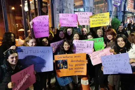 Üniversiteli kadınlar: Güvenli kampüsler için yan yana gelelim!