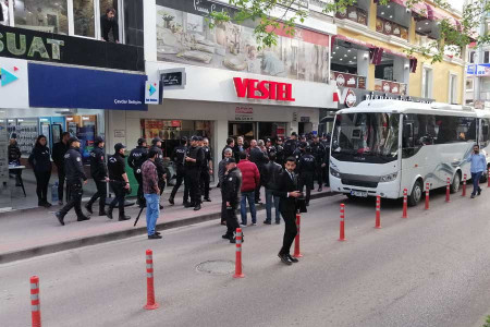 Barış Annelerine yine polis engeli